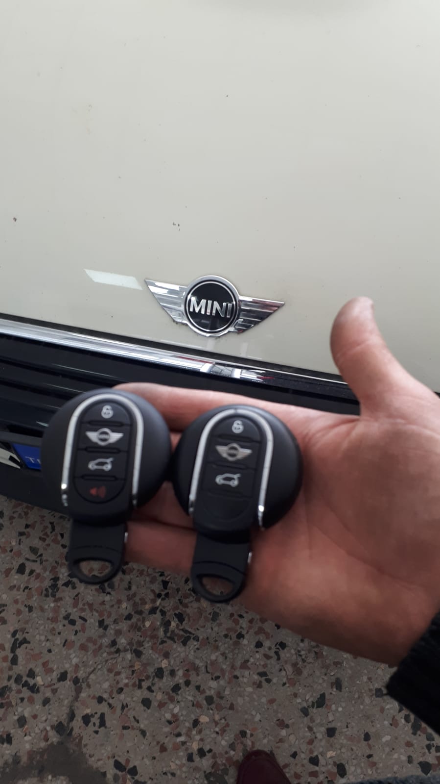 Ankara oto anahtar Mini Cooper yedek anahtar kayip anahtar en ucuz kaliteli
